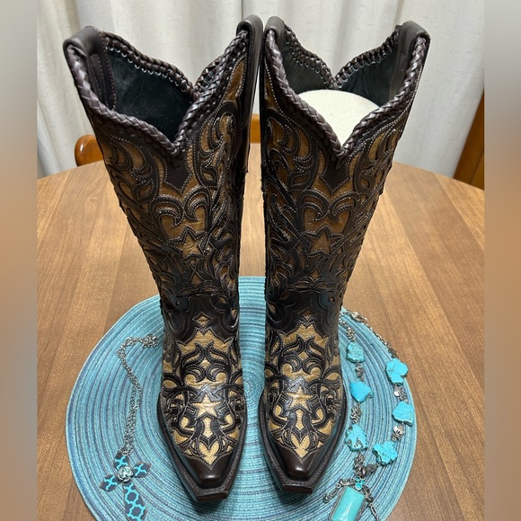 Blackstar Boots - Picture 1 of 7